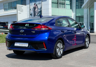 Подержанный автомобиль Hyundai IONIQ 2019 года (5 фото)