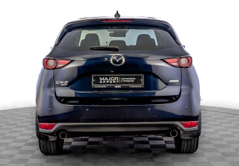 Подержанный автомобиль Mazda CX-5 2018 года (6 фото)