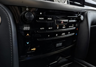 Подержанный автомобиль Lexus LX 2018 года (30 фото)