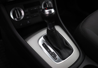 Подержанный автомобиль Audi Q3 2013 года (20 фото)