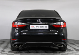 Подержанный автомобиль Lexus ES 2015 года (6 фото)