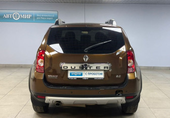 Подержанный автомобиль Renault Duster 2013 года (6 фото)