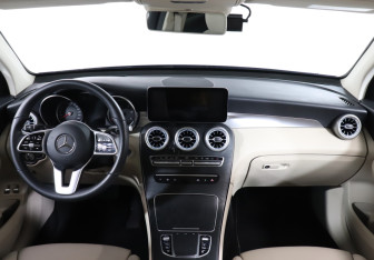 Подержанный автомобиль Mercedes-Benz GLC Coupe 2019 года (12 фото)