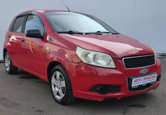 Подержанный автомобиль Chevrolet Aveo Hatchback 2011 года (3 фото)