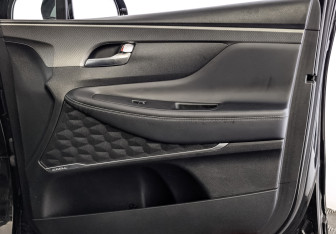 Подержанный автомобиль Hyundai Santa Fe 2019 года (24 фото)