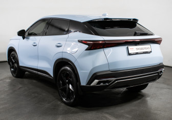 Подержанный автомобиль Omoda C5 2023 года (7 фото)