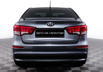 Подержанный автомобиль Kia Rio Sedan 2016 года (6 фото)