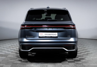 Подержанный автомобиль Geely Monjaro 2024 года (6 фото)