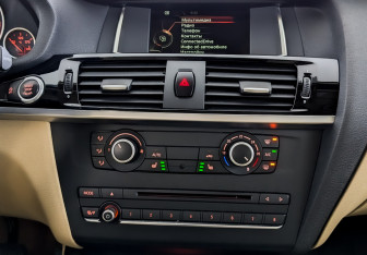 Подержанный автомобиль BMW X3 2016 года (14 фото)