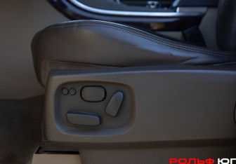 Подержанный автомобиль Land Rover Range Rover Sport 2010 года (11 фото)