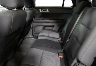 Подержанный автомобиль Ford Explorer 2013 года (11 фото)