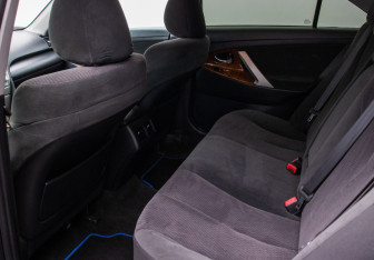 Подержанный автомобиль Toyota Camry Sedan 2010 года (11 фото)