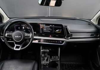 Подержанный автомобиль Kia Sportage 2023 года (10 фото)