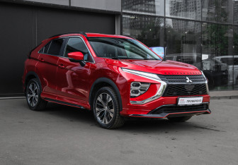 Подержанный автомобиль Mitsubishi Eclipse Cross 2021 года (3 фото)