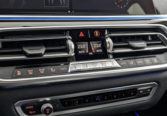 Подержанный автомобиль BMW X5 2019 года (21 фото)