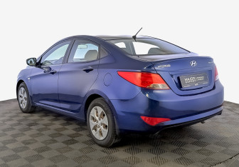 Подержанный автомобиль Hyundai Solaris Sedan 2014 года (7 фото)