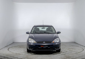 Подержанный автомобиль Ford Focus Sedan 2003 года (2 фото)