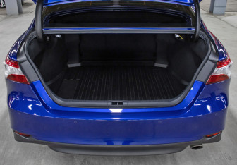 Подержанный автомобиль Toyota Camry Sedan 2021 года (10 фото)