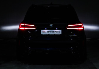 Подержанный автомобиль BMW X5 M 2021 года (17 фото)