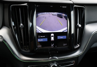 Подержанный автомобиль Volvo XC60 2021 года (19 фото)