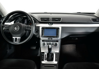 Подержанный автомобиль Volkswagen Passat Sedan 2011 года (6 фото)