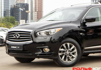 Подержанный автомобиль Infiniti JX 2013 года (20 фото)