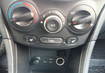Подержанный автомобиль Hyundai Solaris Sedan 2015 года (17 фото)