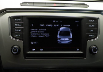Подержанный автомобиль Volkswagen Passat Sedan 2015 года (19 фото)