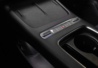 Подержанный автомобиль Omoda C7 2025 года (11 фото)