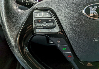 Подержанный автомобиль Kia Ceed Hatchback 2014 года (26 фото)