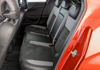 Подержанный автомобиль DS 4 2016 года (12 фото)