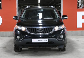 Подержанный автомобиль Kia Sorento 2012 года (2 фото)