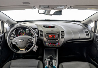 Подержанный автомобиль Kia Cerato Sedan 2018 года (14 фото)