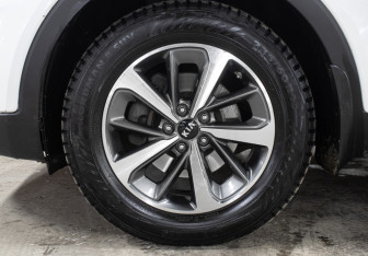 Подержанный автомобиль Kia Sorento 2018 года (27 фото)