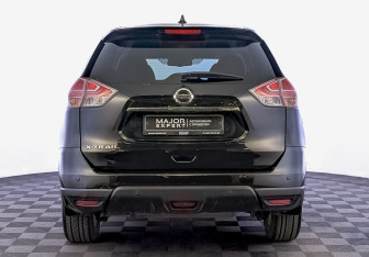 Подержанный автомобиль Nissan X-Trail 2017 года (6 фото)