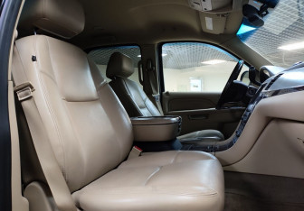 Подержанный автомобиль Cadillac Escalade Suv 2013 года (13 фото)