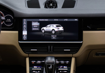 Подержанный автомобиль Porsche Cayenne 2020 года (15 фото)