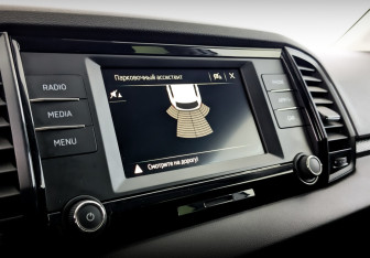 Подержанный автомобиль Skoda Karoq 2020 года (26 фото)