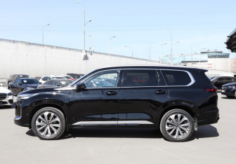 Подержанный автомобиль Exeed VX 2024 года (8 фото)