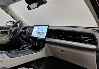 Новый GAC GS8 2025 (9 фото)