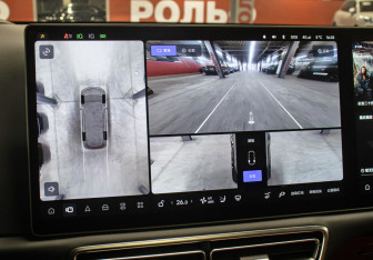 Подержанный автомобиль LiXiang L9 2023 года (19 фото)