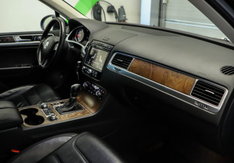 Подержанный автомобиль Volkswagen Touareg 2016 года (19 фото)