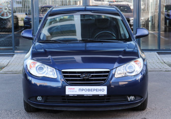 Подержанный автомобиль Hyundai Elantra Sedan 2007 года (6 фото)