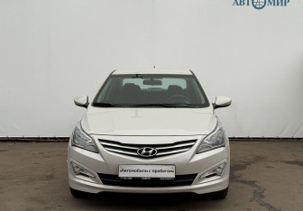 Подержанный автомобиль Hyundai Solaris Sedan 2015 года (2 фото)