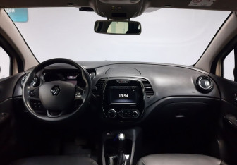 Подержанный автомобиль Renault Kaptur 2019 года (12 фото)