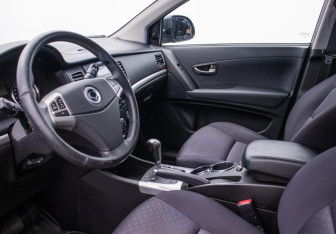 Подержанный автомобиль SsangYong Actyon 2011 года (10 фото)