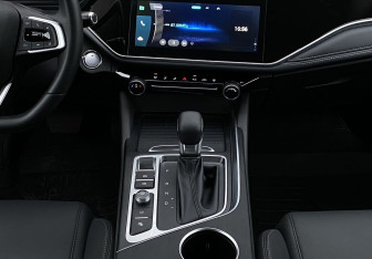 Подержанный автомобиль Omoda S5 2024 года (13 фото)