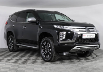 Подержанный автомобиль Mitsubishi Montero Sport 2023 года (3 фото)