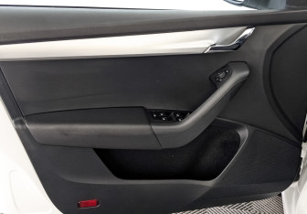 Подержанный автомобиль Skoda Octavia Liftback 2018 года (19 фото)