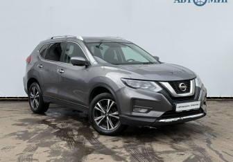 Подержанный автомобиль Nissan X-Trail 2021 года (3 фото)